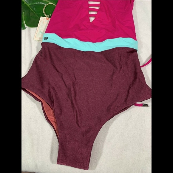 NWT $154‎ Maaji EverGreen Colorblock One-Piece Swimsuit [SZ Medium ] - Picture 5 of 11